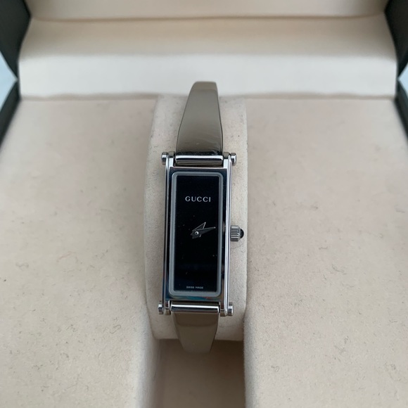 (PRICE IS FIRMED )💯% Authentic GUCCI 1500L Series Horsebit bangle/watch (Small) - Picture 6 of 10